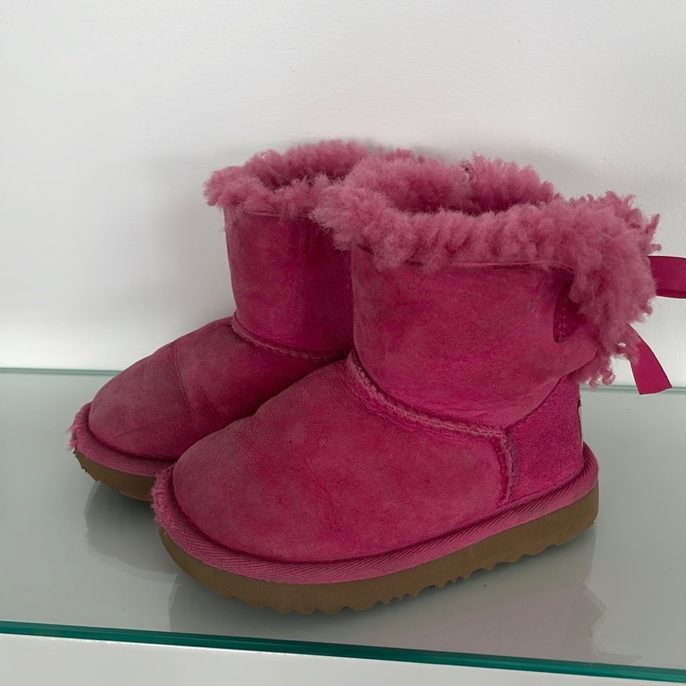 Pink Toddler Uggs - size 7 toddler
